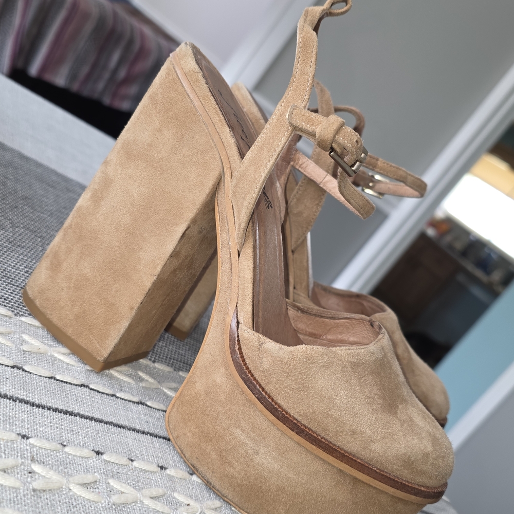 Free People Suede Platform Block Heel Sandals - Tan